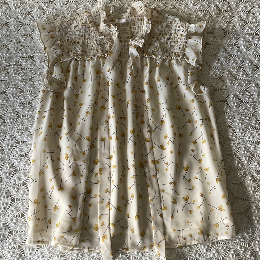 Pleione cream floral blouse. Size Small